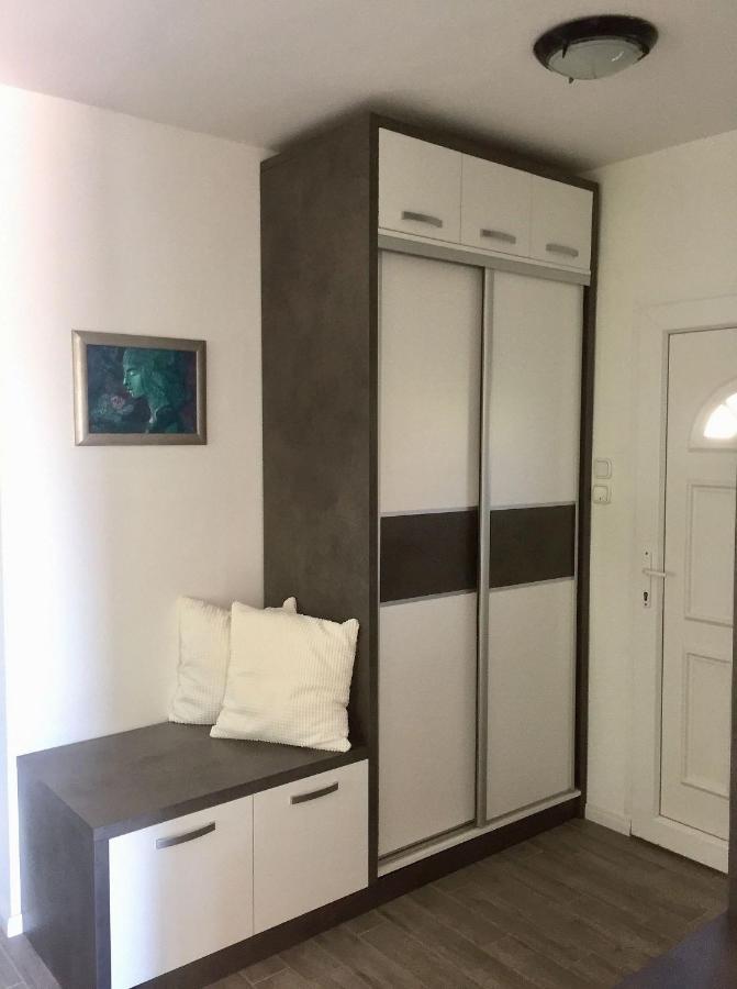 Flair Apartmanhaz Eger Exteriör bild