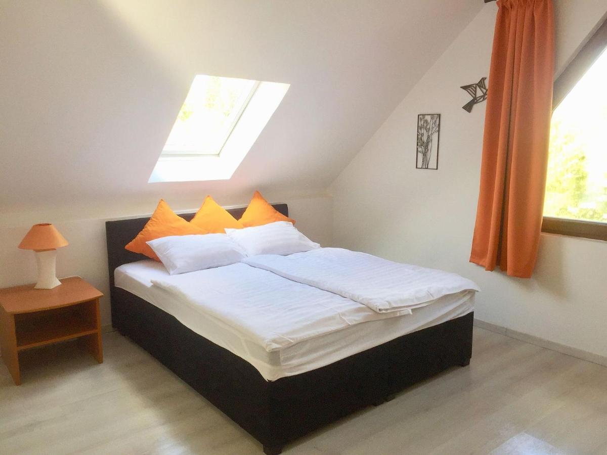 Flair Apartmanhaz Eger Exteriör bild