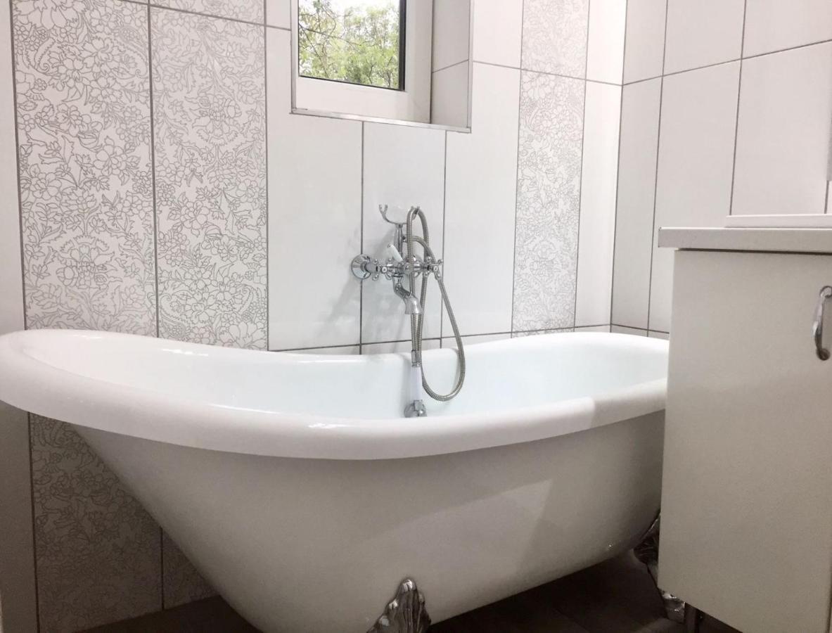 Flair Apartmanhaz Eger Exteriör bild