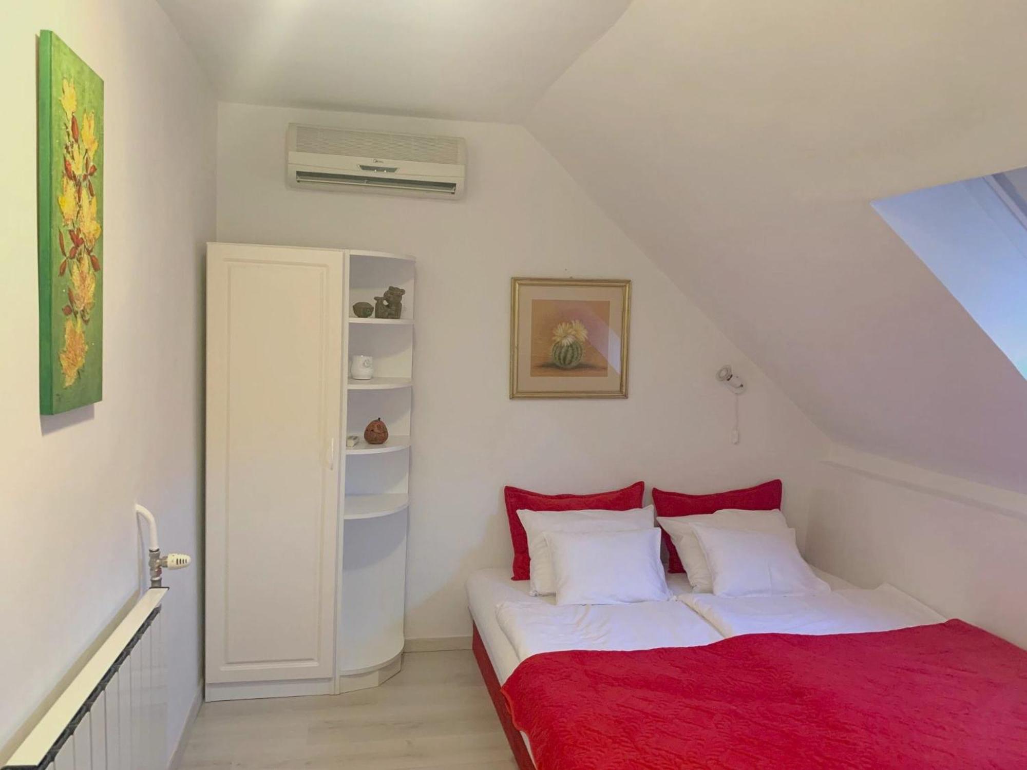 Flair Apartmanhaz Eger Exteriör bild