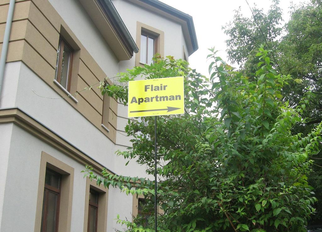 Flair Apartmanhaz Eger Exteriör bild